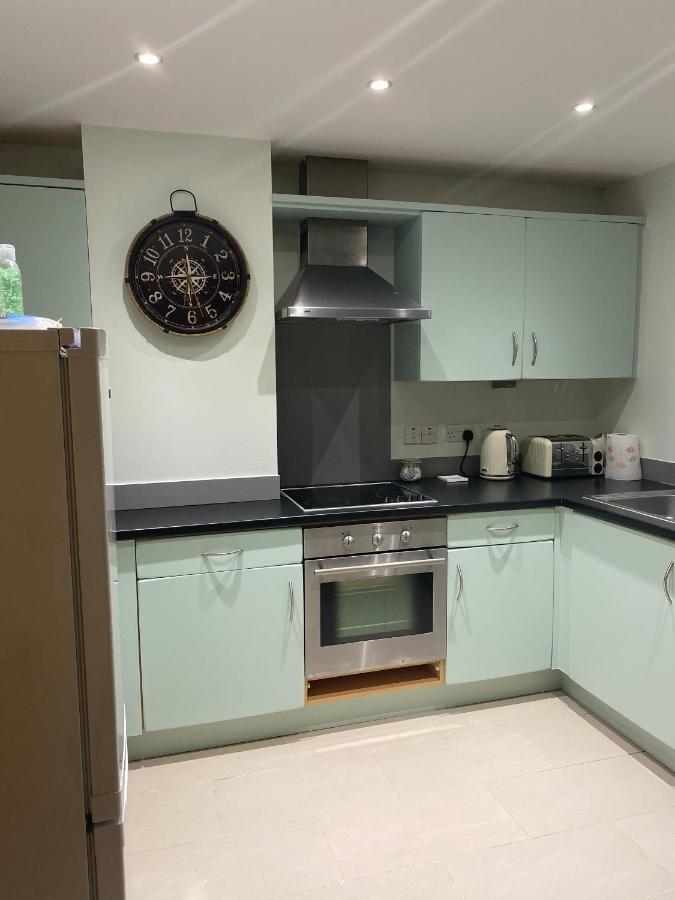 Stunning Marina Apartment Gosport Portsmouth Dış mekan fotoğraf