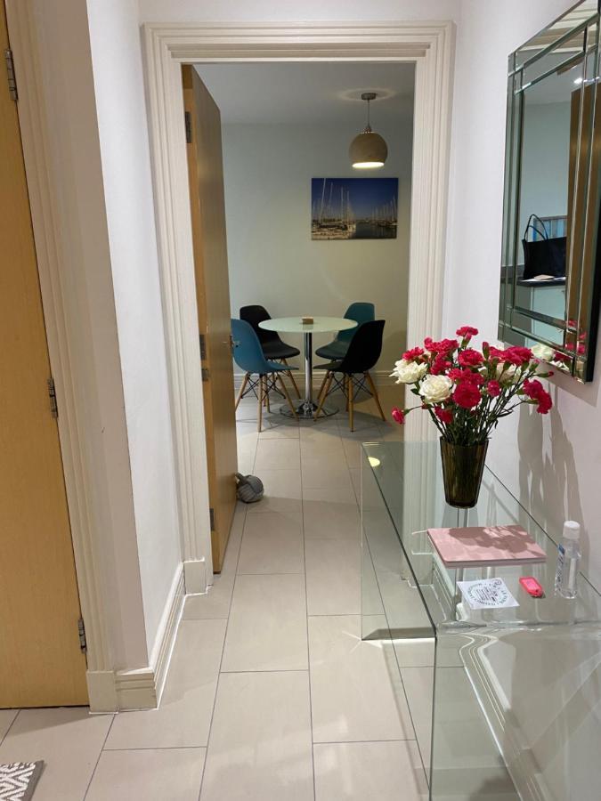 Stunning Marina Apartment Gosport Portsmouth Dış mekan fotoğraf