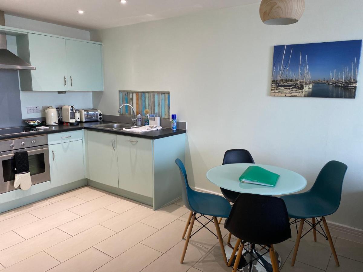 Stunning Marina Apartment Gosport Portsmouth Dış mekan fotoğraf