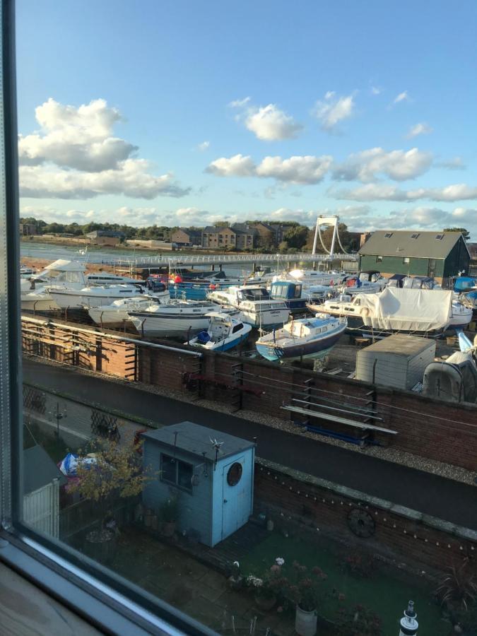 Stunning Marina Apartment Gosport Portsmouth Dış mekan fotoğraf